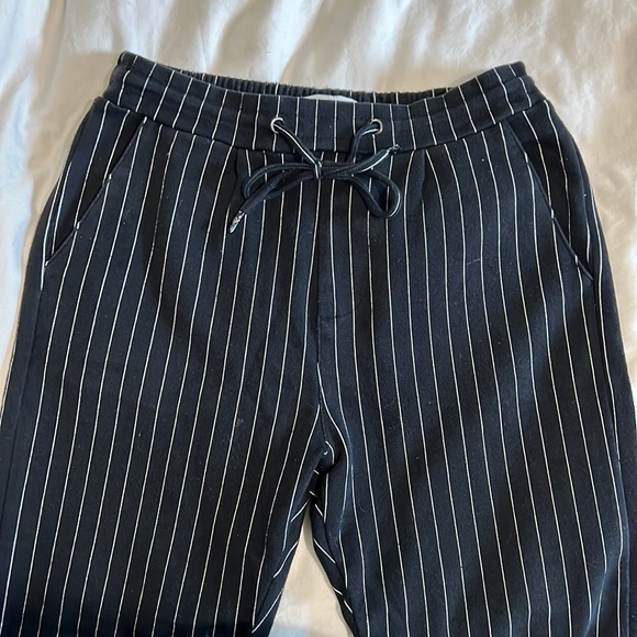 Just Junkies- drawstring pants - Picture 2 of 4